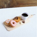 カフェ気分なドーナツプレート　ミニチュア