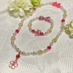✨セール✨パールとフラワーチャームのネックレス　ブレスレットセット　子供用