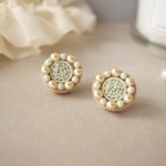 ビーズ刺繍＊春色グリーンまんまるパールピアス