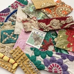 インド刺繍布✳︎小さいハギレのピースを集めた16枚パック　no.0033