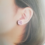つまみ細工　小さなお花ピアス/ノンホールピアス　ベビーピンク