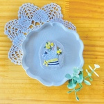 手刺繍ブローチ ミモザ帽子を被ったネコ(2月12日21時発売予定)