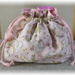 保冷ランチ巾着（お弁当入れ）☆ピンクうさぎとフラワー柄
