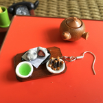 いちご大福とおせんべいでほっと一息　ワンプレート　片耳ピアス
