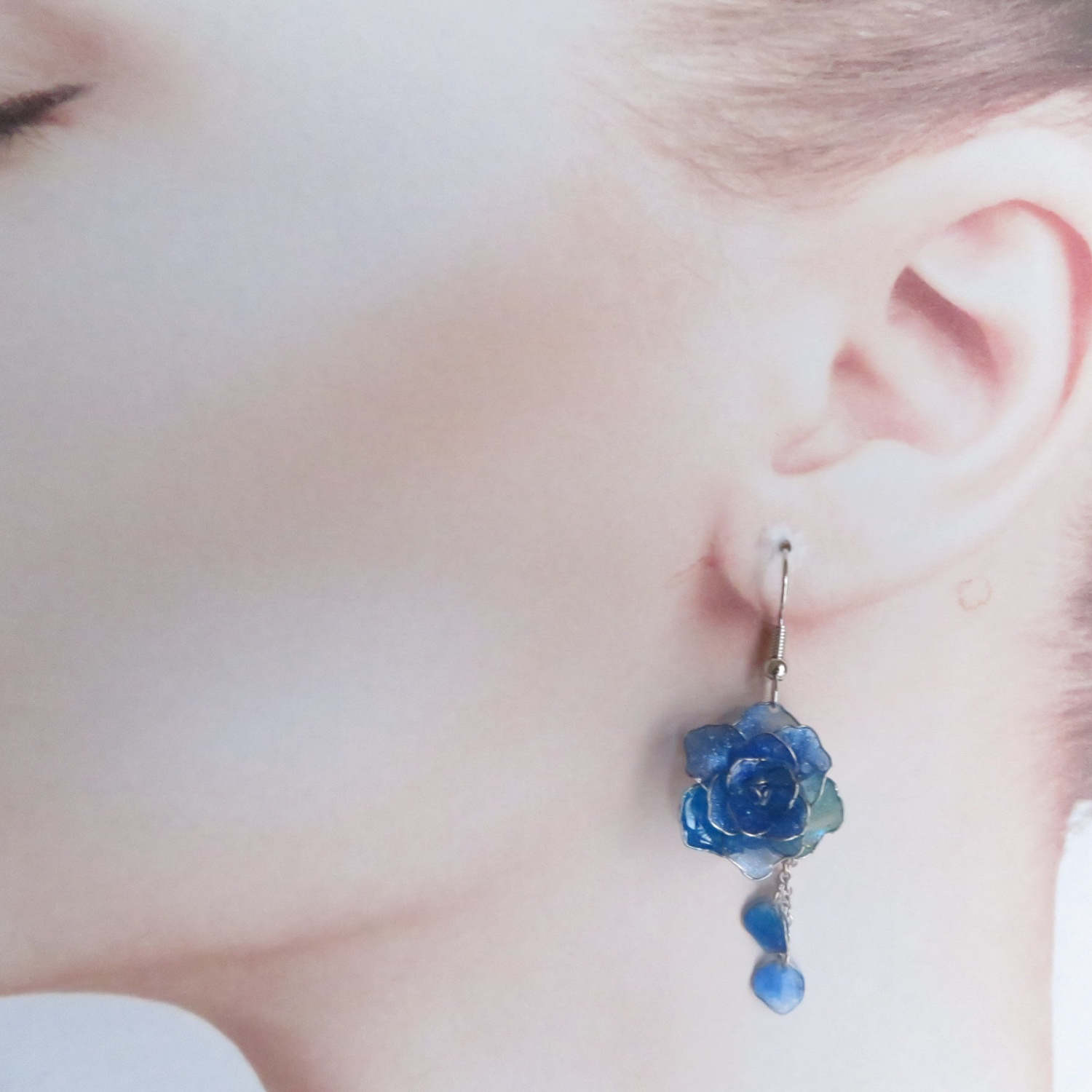 青薔薇 ピアスorイヤリング - factory KAREN'S GALLERY | minne