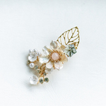 バロックパールのお花と黒蝶貝シェル花のかんざし　ヘアクリップ