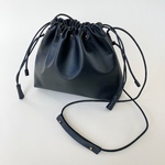 馬革×スタッツ　スマホ巾着バッグ　Ｌサイズ