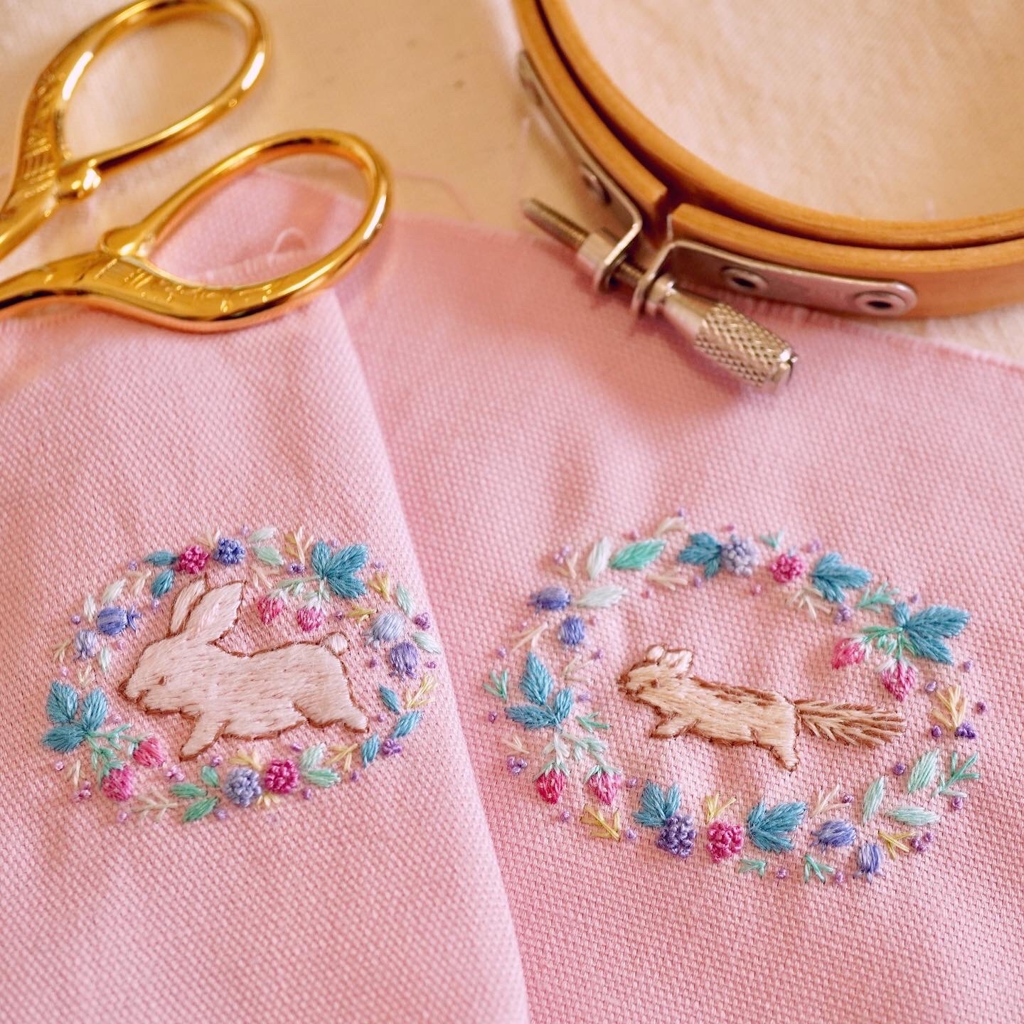 ⭐︎未使用⭐︎mikiHOUSE ウサギ刺繍 マフラー