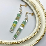 かすみ草のスティックピアス/イヤリング
