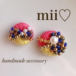 ビーズ刺繍ピアス／イヤリング　