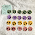 ニコちゃん ☆スマイル ワッペン ☆20枚セット 縫いつけタイプ☆ パイル タオル ワンポイント 黄色 ピンク 緑 青 男の子 女の子 にオススメ♪4色1セット♪