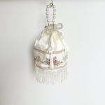 【2/17 22:00〜販売】ホワイト　ゴールド　レース　ピンク  刺繍　インド刺繍　巾着バッグ　巾着バッグ　ハンドバッグ　ショルダーバッグ　丸底　振袖　着物　