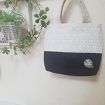 マーガレットの小さな刺繍バッグ