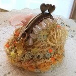 ミモザ色のがま口財布・ポーチ・雫パール&引き揃え糸・かぎ針編み