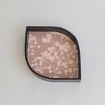 花びら型のトレイ・小(カスミソウ・ブラウンベージュ)