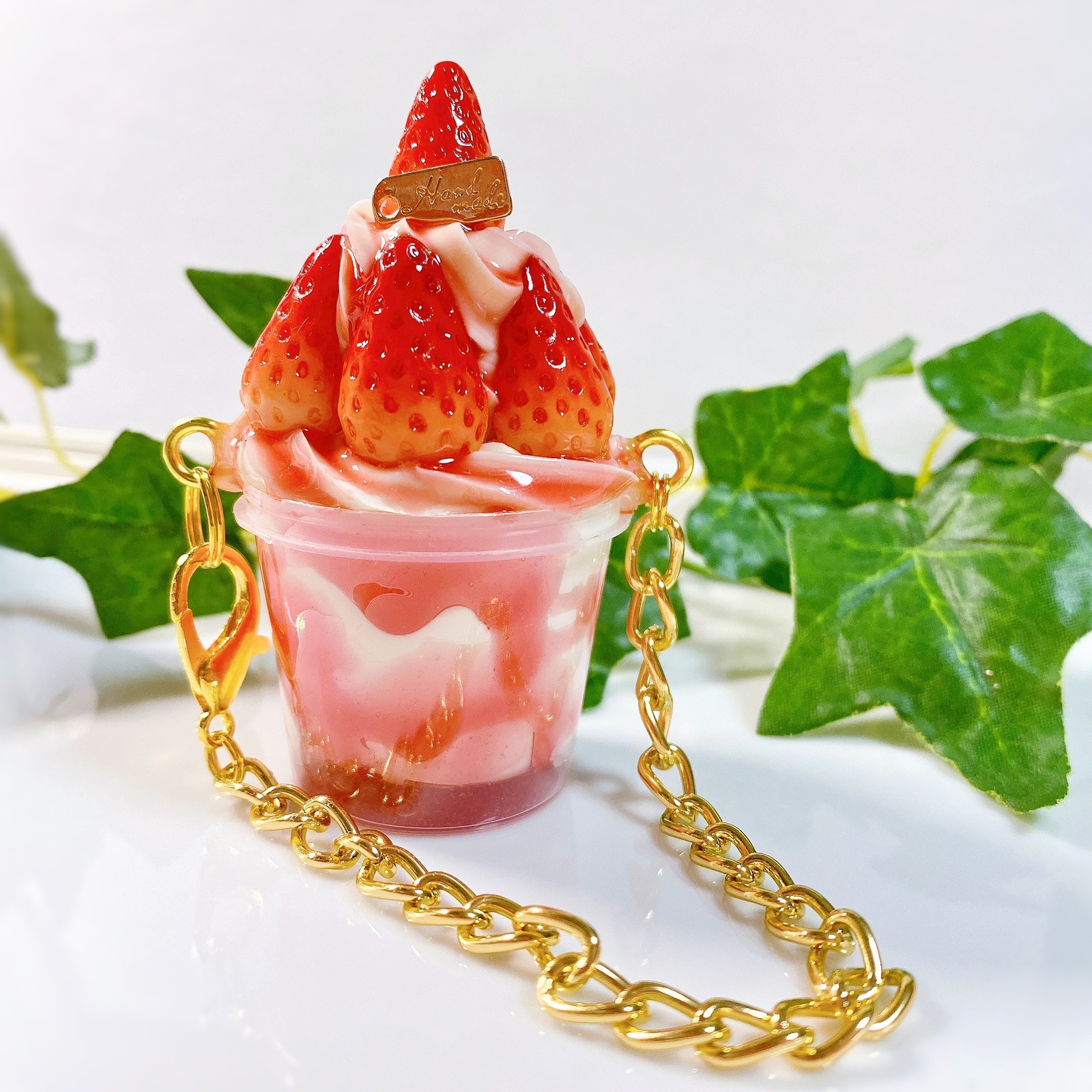 いちごクリームパフェのバッグチャーム - NOBUYUKI@'sSHOP