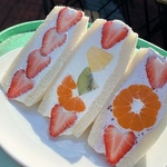 A.myu&Kitchenいちご今期ラスト！🍓春のフルーツサンドSET人気の7品　極厚玉子サンドとフルーツサンド