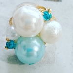 青いパールが美しいピアス