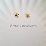 波形 プレート ゴールド ピアス シンプル×小ぶり ピアス イヤリング ゴールド アレルギー対応 ノンホール樹脂ピアス