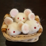 【受注作成】羊毛フェルトの白ねずみ(赤目)