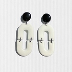 connectedピアス/イヤリング　モノトーン