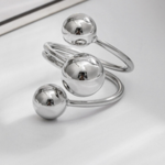 【再入荷】【シルバー】トリプル　３連　ボールリング　オープンリング プチプラ　アクセサリー　大ぶり ニュアンス　ラップリング