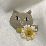 猫花ブローチ