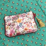 リバティ、キュリアス・ランドで制作したポーチ / ベージュ