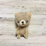 小さいクマ　薄茶4 カゴつき