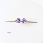 〈14kgf〉天然タンザナイトのスタッドピアス（3mm）