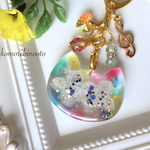 4/1〜値上げ品❇︎白押花の虹色ねこちゃんキーホルダー