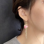色が変わる桜花ピアス/イヤリング ٭❀* 揺れるオーロラの花びら・華やかで大人可愛い 軽い ロング パール 春カラー 花