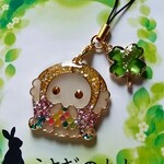 オルゴナイト　アマビエ様ストラップ（トパーズアイ・黄色い瞳）