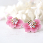 ハーフ桜のピアス／イヤリング　ピンク