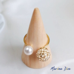 SWAROVSUKI　パヴェボールとクリスタルパールのフォークリング　