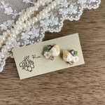 猫とお花ピアス/イヤリング（三毛）