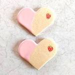 《送料無料》陶の箸置き【イチゴのアイシングクッキー(大きなハート)】