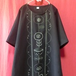 北欧お花刺繍 ゆったりワンピース 黒