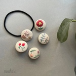 くるみボタン刺繍ヘアゴム　1個　追加購入も可能✳︎22mm✳︎ミニサイズ✳︎保育園幼稚園用などにも✳︎デザイン選べます✳︎花モチーフetc