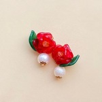 【お値下げしました】椿（つばき）とオーロラパールのピアス・イヤリング