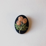 絵本のお花  ③刺繍ブローチ   