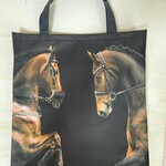 カッコいい馬装　馬二頭　