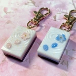 選べる2カラー！みるく桜羊羹のキーホルダー