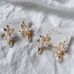 再販×7𓐍 𓈒◌𓂃ゴールドフラワー×パール  ピアスorイヤリング　 ウェディング ブライダル 結婚式 しずくパール つぼみフラワー
