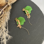 グリーン　＆　リーフ　ピアス　イヤリング　earrings