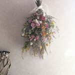 春の小花のお花畑スワッグ【＋ミモザ&ピンクペッパーベリー】スワッグ