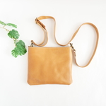 内ポケット付き ショルダー斜め掛けタイプ サコッシュ  茶 Phone Leather Pouch Bag