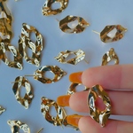 PT106《4個》デザインポスト 飾りポスト フレームポスト 大人可愛いパーツ オーバルポスト ゴールドカラー スタッドピアスパーツ 真鍮製 18KGP本金メッキ