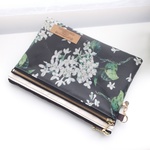 LIBERTY　Archive Lilac 　アーカイブ・ライラック　J15G　ブラック　Ｗファスナー・中布・内ポケット(２つ)付きビニコポーチ　Size：21×14.5cm