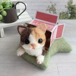 ★ダンボールねこ★三毛猫 縞三毛 子猫 キトンブルー 羊毛フェルト てのひらサイズ　ちび猫